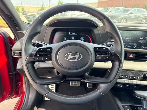 Used 2025 Hyundai Elantra Sport FWD image 28