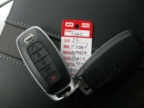 New 2025 Nissan Armada SL w/ Captain's Chari Seat Package image 36