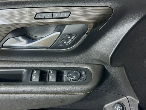 Used 2021 GMC Terrain SLT w/ Elevation Edition image 18