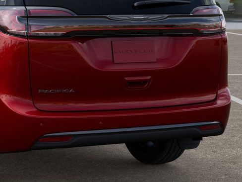New 2026 Chrysler Pacifica Select image 29