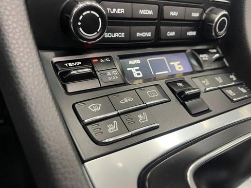 Used 2017 Porsche 718 Boxster image 32