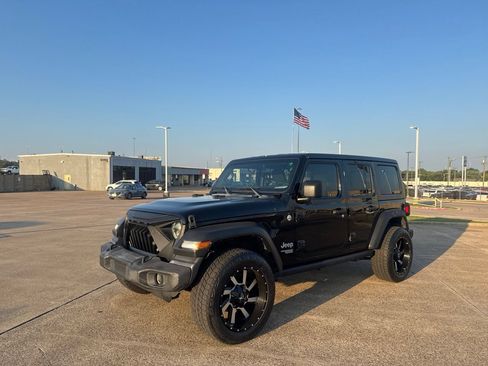 Used 2019 Jeep Wrangler Unlimited Sport S AWD/4WD image 5