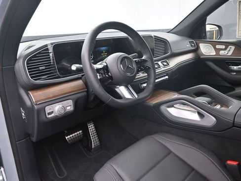 Used 2025 Mercedes-Benz GLS 450 4MATIC image 33