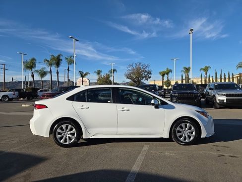 Used 2023 Toyota Corolla LE image 8