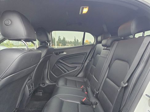 Used 2019 Mercedes-Benz GLA 250 4MATIC image 19