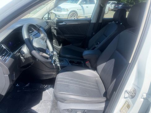 Used 2022 Volkswagen Tiguan SE FWD image 10