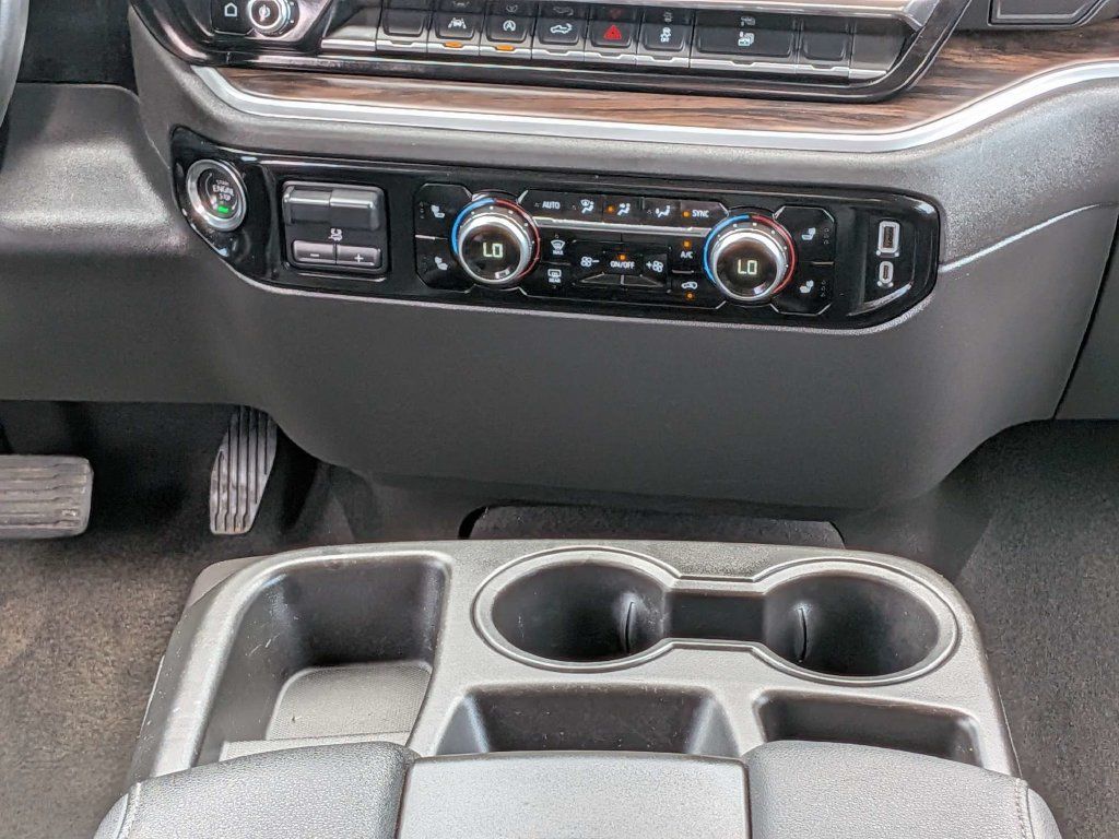 Used 2025 GMC Sierra 1500 SLT RWD image 26