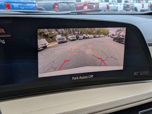 Used 2024 Cadillac XT4 Luxury w/ Cold Weather Package FWD image 24