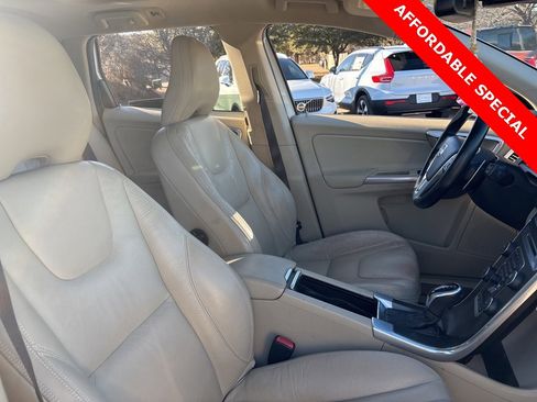 Used 2014 Volvo XC60 T6 image 11