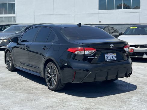 Used 2024 Toyota Corolla SE w/ SE Premium Package FWD image 4