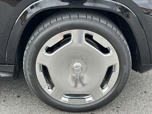 New 2025 Mercedes-Benz Maybach GLS 600 4MATIC image 14