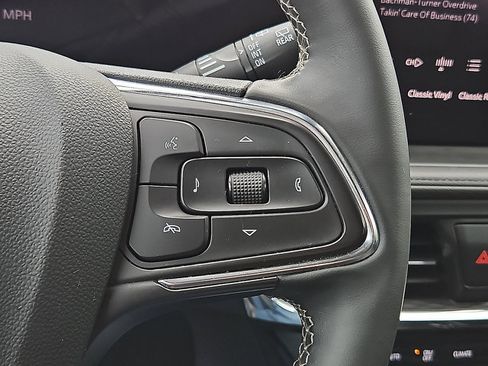 Used 2025 Buick Encore GX Avenir w/ Avenir Technology Package FWD image 21