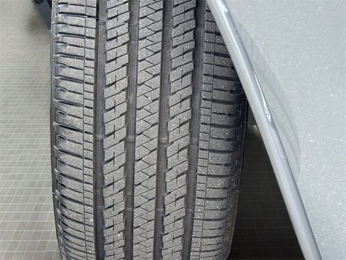 Certified 2025 Dodge Durango R/T w/ Blacktop Package image 11