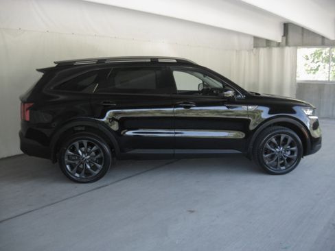 Certified 2022 Kia Sorento SX Prestige image 6