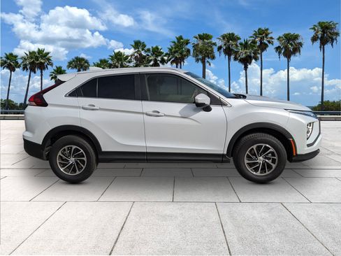 Used 2025 Mitsubishi Eclipse Cross ES image 9