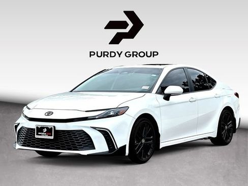 Used 2025 Toyota Camry SE w/ Multimedia Upgrade Package FWD image 4