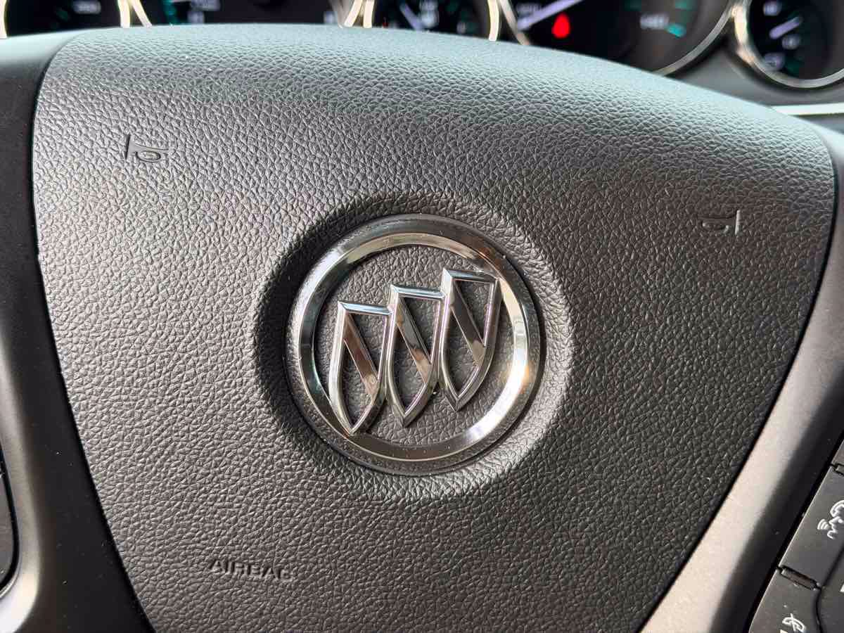 Used 2014 Buick Enclave Leather FWD image 13