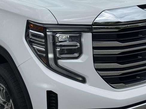 Used 2025 GMC Sierra 1500 SLT AWD/4WD image 10