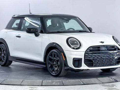 Used 2026 MINI Cooper S FWD image 9