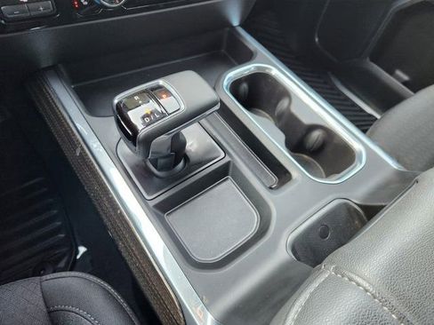 Used 2025 Chevrolet Silverado 1500 LT image 23