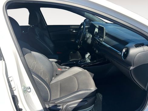 Used 2021 Kia Forte GT-Line w/ GT-Line Premium Package image 15