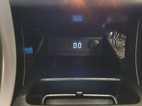 Used 2020 Ford Fusion SEL image 26