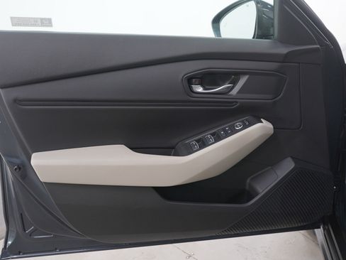 Used 2023 Honda Accord EX image 19