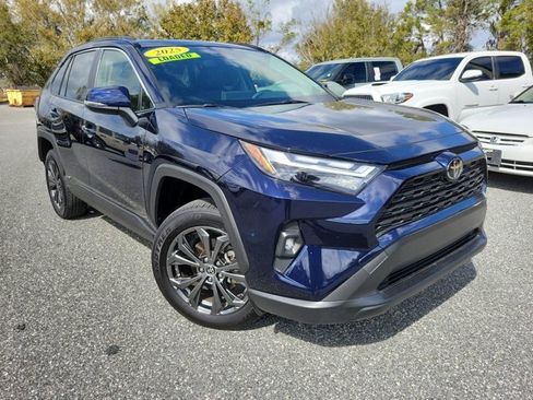 Used 2025 Toyota RAV4 XLE Premium image 8