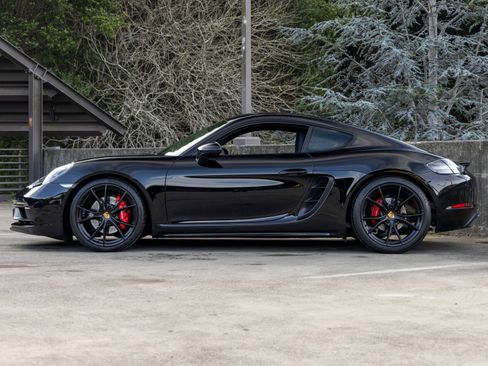Certified 2018 Porsche 718 Cayman GTS image 2