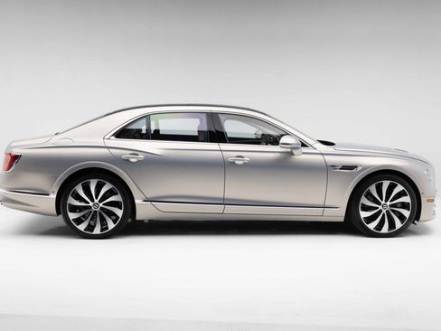 Used 2024 Bentley Flying Spur Azure AWD/4WD image 15
