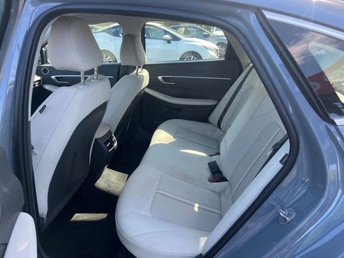 Used 2025 Hyundai Sonata SEL FWD image 25