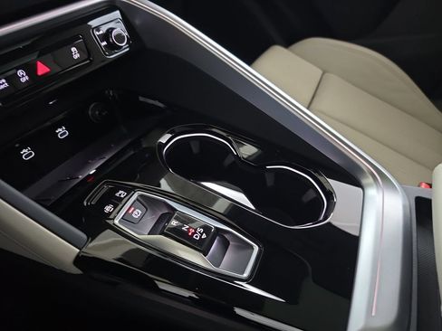 Used 2025 Audi Q5 Premium Plus w/ Premium Plus AWD/4WD image 28