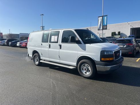 Used 2023 GMC Savana 2500 w/ Driver Convenience Package image 2