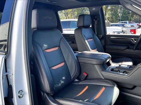 Used 2025 GMC Sierra 2500 AT4 w/ AT4 Premium Plus Package image 28