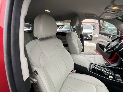 Used 2023 Kia Sorento SX Prestige image 34