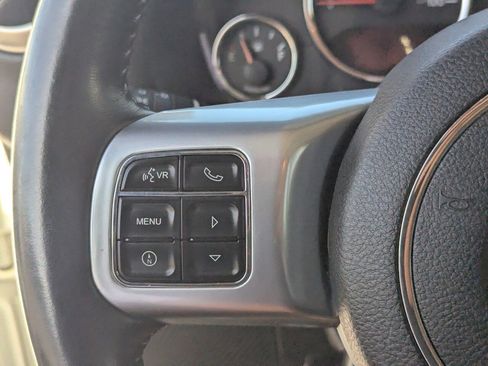 Used 2016 Jeep Wrangler Unlimited Rubicon image 30