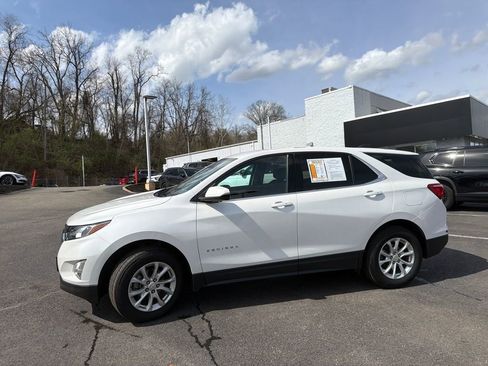 Used 2019 Chevrolet Equinox LT image 2