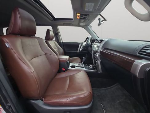 Used 2015 Toyota 4Runner Limited image 14