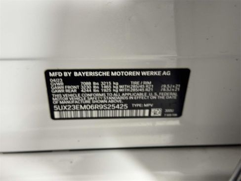 Used 2024 BMW X7 xDrive40i w/ Premium Package image 16