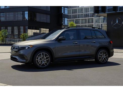 Used 2023 Mercedes-Benz EQB 350 4MATIC SUV image 38