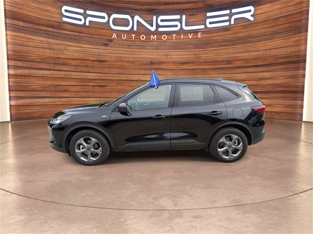 Certified 2025 Ford Escape ST-Line AWD/4WD image 3