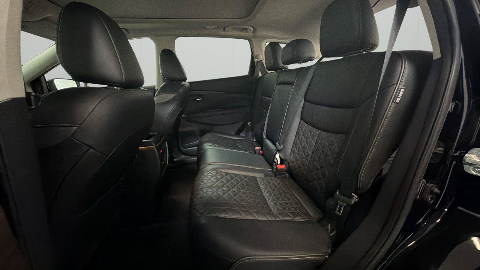Used 2020 Nissan Murano Platinum w/ Cargo Package FWD image 11