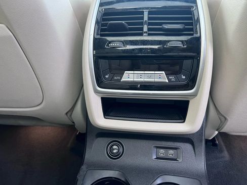 Used 2019 BMW X7 xDrive50i w/ M Sport Package image 29