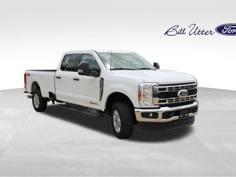 Used 2026 Ford F250 XLT AWD/4WD image 3
