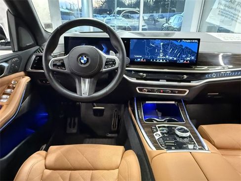 Certified 2024 BMW X7 xDrive40i w/ M Sport Package image 12