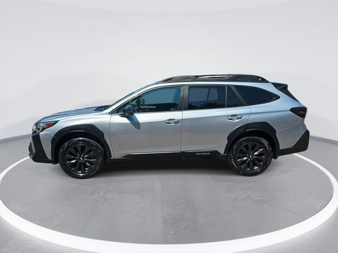 Used 2023 Subaru Outback Onyx Edition AWD/4WD image 8