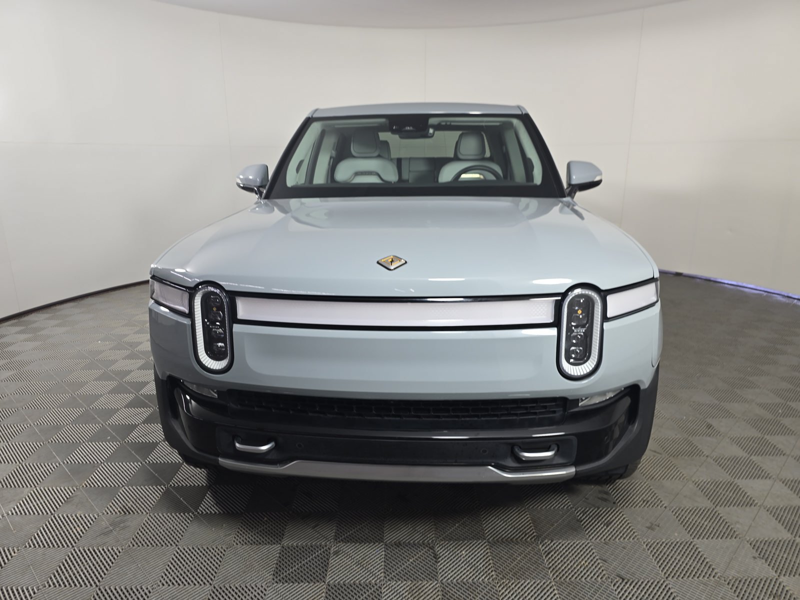 Used 2022 Rivian R1T Adventure AWD/4WD image 8