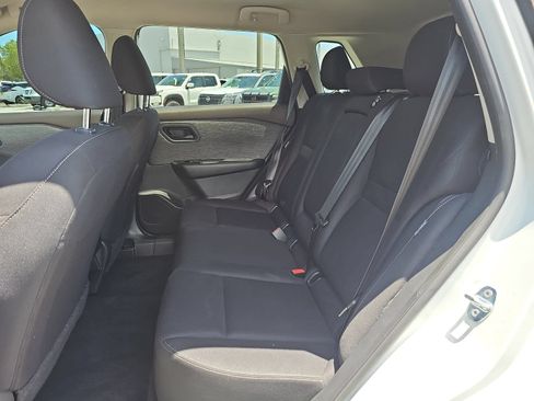 Used 2023 Nissan Rogue S AWD/4WD image 13