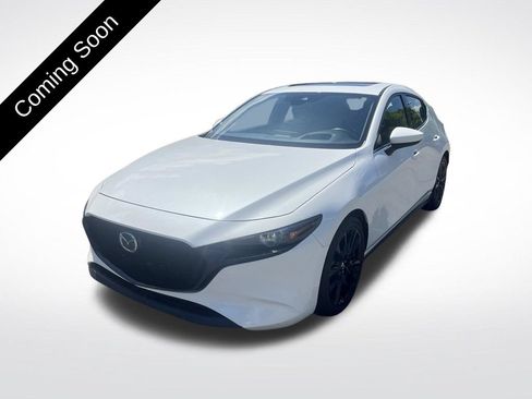 Used 2020 MAZDA MAZDA3 Hatchback w/ Premium Package FWD image 1