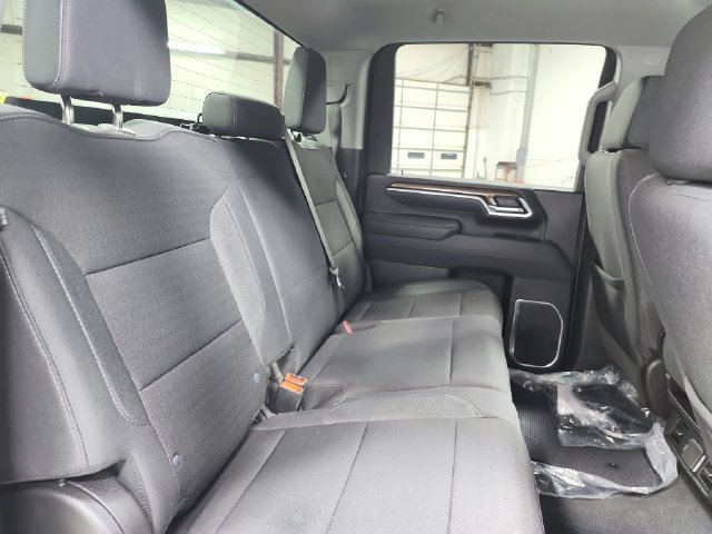 Used 2025 Chevrolet Silverado 2500 LT AWD/4WD image 39